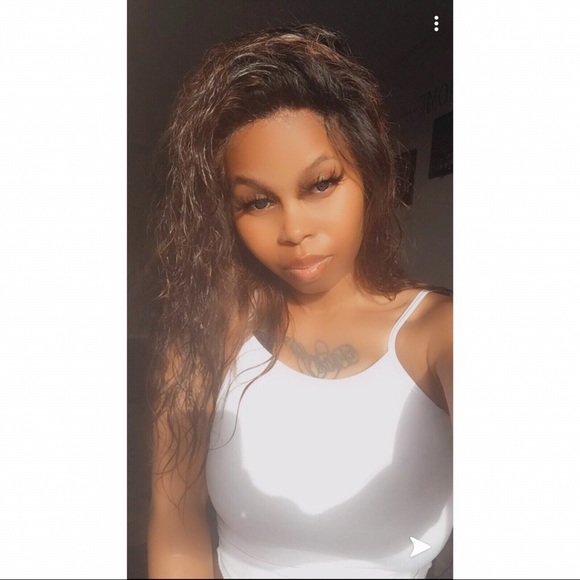 Meet your Posher, Whitney - Picture 1 of 1